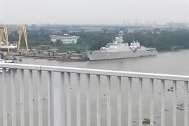 Tàu 011-Đinh Tiên Hoàng xuất hiện ở miền Bắc