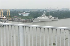 Tàu 011-Đinh Tiên Hoàng xuất hiện ở miền Bắc