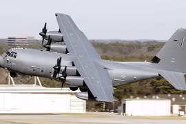 Lockheed Martin lập kỷ lục cực sốc với máy bay vận tải C-130 Hercules