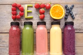 “Vào mùa” nhịn ăn, uống nước detox, chị em coi chừng mất mạng