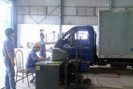 Bóc trần mánh lới lọt trạm đăng kiểm của tài xế Việt (1)