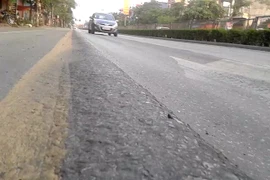 Ai chịu trách nhiệm quốc lộ, mặt cầu hằn lún ở VN?