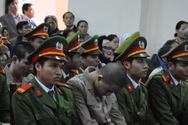 Vụ "Quan tài diễu phố”: Lời khai bất ngờ của các bị cáo