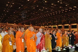 Khai mạc Vesak 2014: Hàng vạn Phật tử dự hội