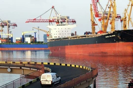 Canada chuyển cho Ukraine 42 container trang thiết bị quân sự