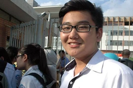 Đề thi vào lớp 10 môn Vật lý chuyên Thành phố Hà Nội chiều 12/6