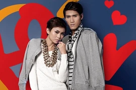 Mâu Thủy kết đôi tình tứ “thần đồng Toán học” Văn Kiên