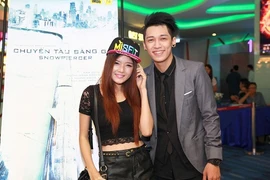 Bạn gái cũ Bùi Anh Tuấn tình tứ bên Tronie Ngô