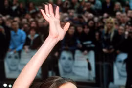 Khoảnh khắc tai tiếng trên thảm đỏ của sao Hollywood