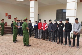 Đắk Lắk: 30 thiếu niên mang hung khí đi giải quyết mâu thuẫn