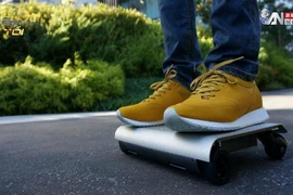 Chiếc xe tí hon chỉ bằng laptop đầu tiên trên thế giới