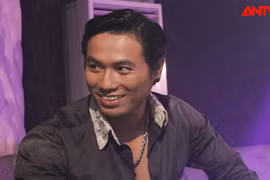 Những lần “chạm ngõ” điện ảnh của siêu mẫu Quang Hòa