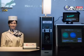 Khách sạn đầu tiên trên thế giới có robot phục vụ