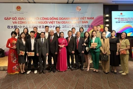 TP HCM ký biên bản hợp tác với các hội người Việt ở Nhật