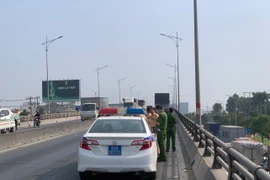 Đồng Nai: Va chạm với xe tải, 2 người đi xe máy tử vong 