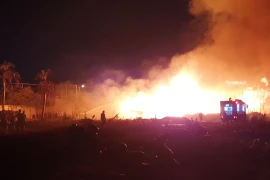 Bình Dương: Cháy lớn tại kho chứa gỗ pallet tại phường Lái Thiêu