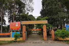 TPHCM: UBND xã Phú Mỹ Hưng chỉ định 4 gói thầu cho Cty Quốc Linh 