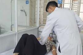 Đồng Nai: Số người nhập viện khi ăn bánh mì tăng lên 330 ca