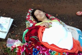 Sản phụ bị đuổi xuống xe, đẻ dọc đường vì tài xế sợ xui xẻo