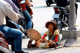TP HCM khuyến nghị người dân không cho tiền người ăn xin 