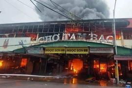 Cháy lớn tại chợ Tam Bạc ở Hải Phòng