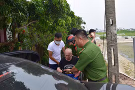 Hải Phòng: Phó trưởng CA quận trực tiếp vận động người dân làm CCCD