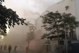 Quán bar lớn nhất Hải Phòng bốc cháy ngùn ngụt