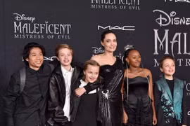 Angelina Jolie đón sinh nhật cùng các con