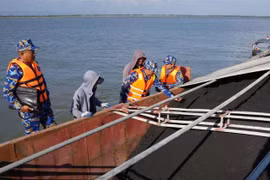 Hải Phòng: Phát hiện tàu chở 1.000 tấn than không có giấy tờ