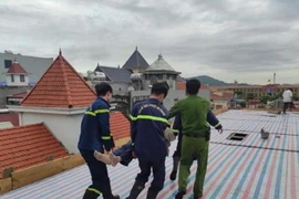 Hải Phòng: Ba công nhân thương vong khi cẩu sắt xây nhà