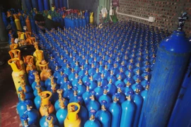 Hải Phòng: Đang truy tìm chủ sở hữu của hàng nghìn bình chứa “khí sung sướng“