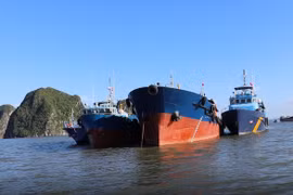 Quảng Ninh: Gian nan phòng chống buôn lậu xăng dầu trên biển