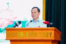 Phó Thủ tướng Trần Lưu Quang tiếp xúc cử tri tại Hải Phòng