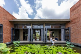  Ấn tượng với kiến trúc nhà mang đậm phong cách nhiệt đới hiện đại