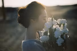 Phụ nữ níu kéo đàn ông là tự hạ thấp bản thân mình