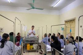 Giáo dục sức khỏe tiêm insulin cho người tiểu đường tại Bệnh viện Nội tiết Trung ương