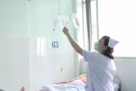 1 người chết, 1 nguy kịch sau uống rượu ngâm chuối hột