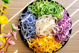 Cách làm mứt dừa non ngũ sắc