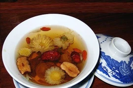 Trà hoa quả giải nhiệt và chữa bệnh khi nắng nóng