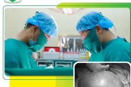 Tưởng béo bụng nào ngờ chửa trứng nặng hơn 4kg