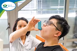 Bệnh hen tăng đột biến do trời nồm ẩm: Phòng bệnh để tránh biến chứng