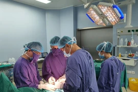 Hy hữu: Đang giao hợp bất ngờ nam nhân bị rách tĩnh mạch “cậu nhỏ”