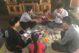 Bác sĩ chỉ rõ chế độ dinh dưỡng và cách sóc trẻ dịp lễ Tết