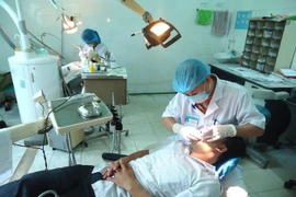 Bác sĩ chỉ rõ cách chăm sóc răng miệng người bệnh tiểu đường thường mắc