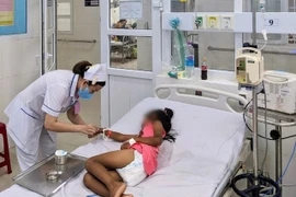 Ninh Thuận: Ăn hạt dầu mè 3 trẻ ngộ độc nặng