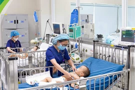 Nhiều trẻ nằm ngủ bị rắn cắn nguy kịch: bác sĩ chỉ cách phòng, sơ cứu