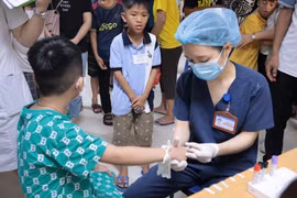 Mổ miễn phí cho trẻ mắc dị tật khe hở môi, vòm miệng cho trẻ