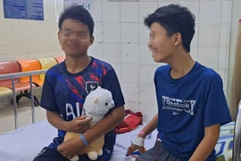 3 trẻ ngộ độc botulinum: 1 xuất viện, 2 vẫn thở máy