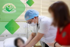 Bảo tồn buồng trứng thành công cho bé gái 12 tuổi bị u nang