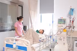 Một bệnh nhân Hà Nội hôn mê vì dùng thuốc Nam trị bệnh thận mạn